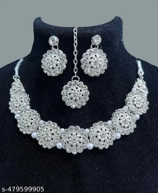 WHITE SHARK RB- ROUND NECKLESS WITH MANGTIKA SET